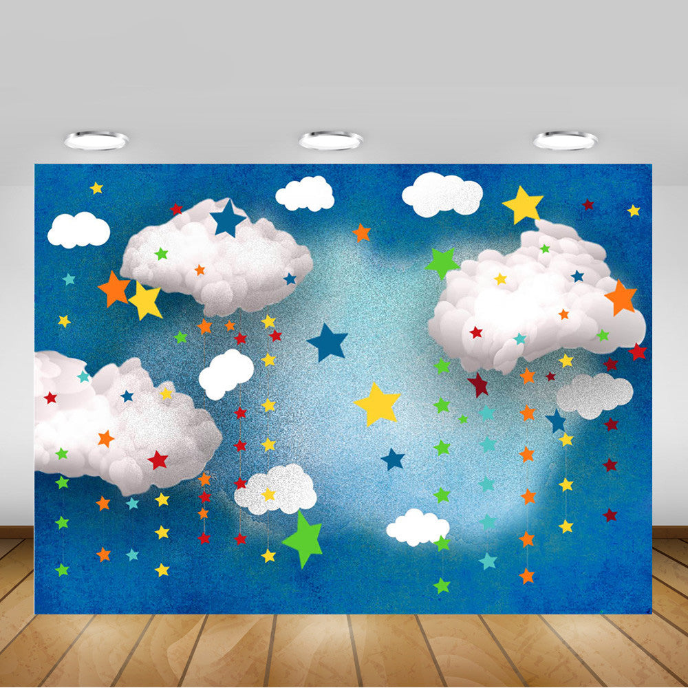 Toile de fond artistique pour anniversaire d'enfants, pour photographie, ciel bleu, nuages blancs, étoiles arc-en-ciel, gâteau d'anniversaire Smash, séance photo