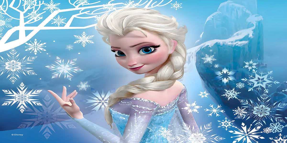 Kids Frozen party decor set. Round backdrop and cylinder plinths for Elsa ice princess birthday, ideal for cake smash sessions and winter wonderland photo booth.