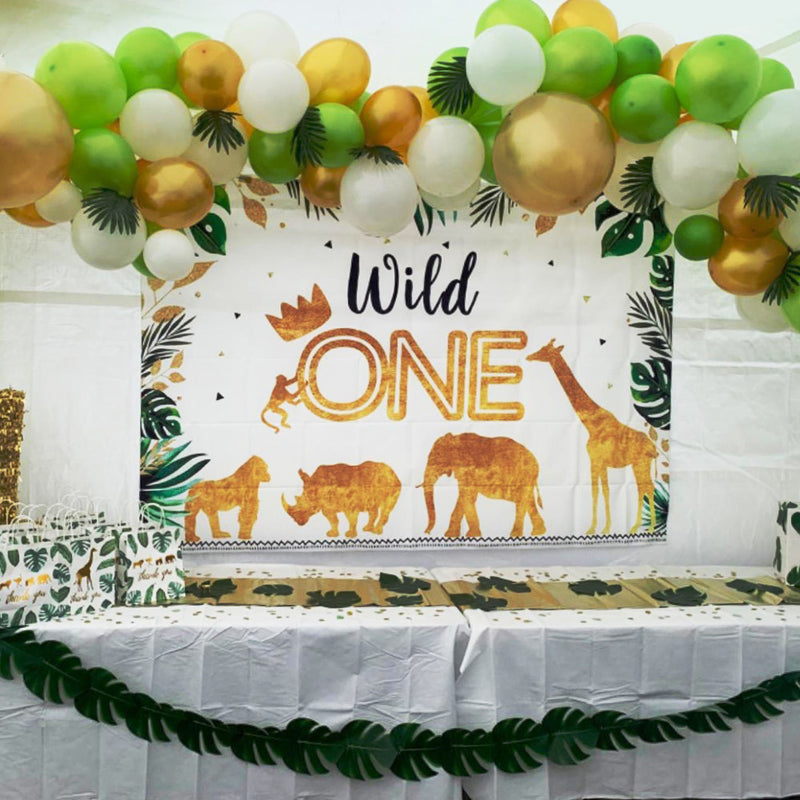 Toile de fond d'anniversaire avec animaux de la Jungle, couronne d'animaux de Safari dorés, arrière-plan de photographie sauvage, bannière décorative pour fête de premier anniversaire de garçon