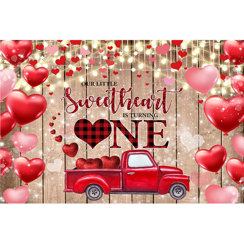 Nuestro pequeño amor está girando un telón de fondo del Día de San Valentín corazones de amor camión rojo fondo de pared de madera decoración de fiesta de cumpleaños 